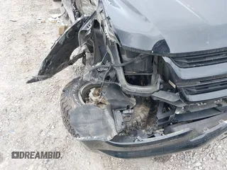 2017 Chevrolet Colorado 4WD Z71 z VIN 1GCGTDENXH1223251, wystawiony jako IAAI lot #42205600 z przebiegiem 108 994 mil mil oraz . Historia ofert i sprzedaży dostępna na DreamBid. Obrazek 19.