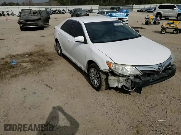 2014 Toyota Camry L with VIN 4T1BF1FKXEU462292, listed as a Copart auction lot 44062445 with 172,634 mi miles and Salvage Title. Bid and sale history available at carsss.com. Image 11.