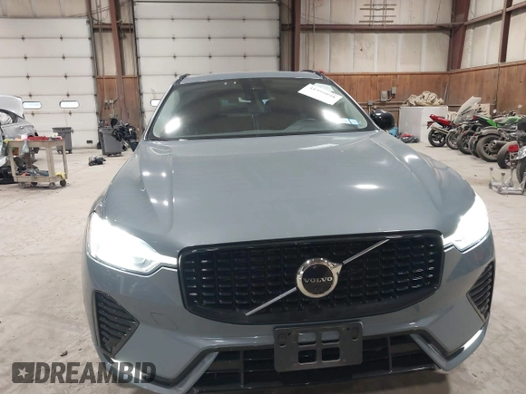 2023 Volvo XC60 Plus Dark Theme with VIN YV4L12RW7P1253928, listed as a IAAI auction lot 41995098 with 36,211 mi miles. Bid and sale history available at carsss.com. Image 13.