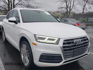 2018 Audi Q5 Premium Plus with VIN WA1BNAFY2J2111095, listed as a IAAI auction lot 41977544 with 107,852 mi miles. Bid and sale history available at carsss.com. Image 1.