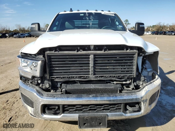 2024 Ram 2500 Tradesman with VIN 3C6UR5HL6RG253486, listed as a Copart auction lot 43462095 with 34,638 mi miles and Salvage Title. Bid and sale history available at carsss.com. Image 5.