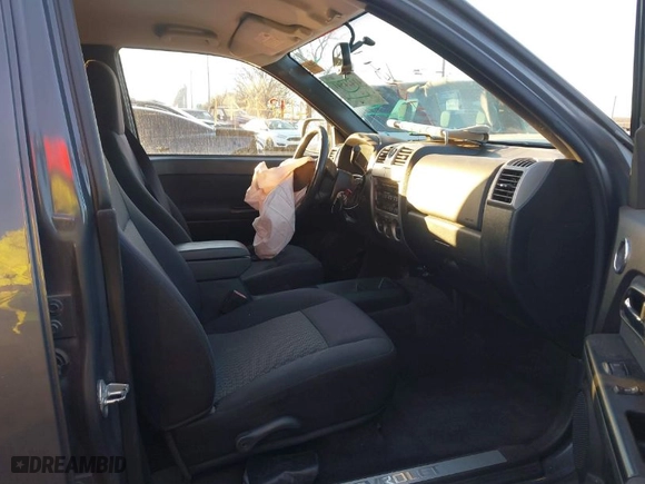 2008 Chevrolet Colorado LT w/1LT with VIN 1GCCS13E188111447, listed as a IAAI auction lot 41424541 with 92,794 mi miles. Bid and sale history available at carsss.com. Image 5.