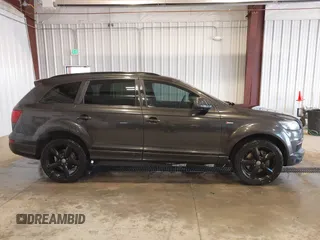 2015 Audi Q7 3.0T S line Prestige with VIN WA1DGAFE1FD014555, listed as a IAAI auction lot 41176881 with 149,546 mi miles. Bid and sale history available at carsss.com. Image 13.
