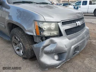 2007 Chevrolet Suburban LT with VIN 3GNFC16007G191138, listed as a IAAI auction lot 41425886 with 150,250 mi miles. Bid and sale history available at carsss.com. Image 6.