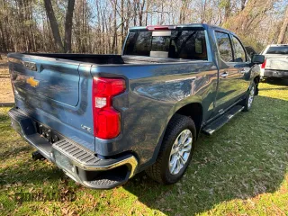 2024 Chevrolet Silverado 1500 with VIN 3GCUDGEL2RG257638, listed as a Copart auction lot 49019625 with 3,277 mi miles and Clean Title. Bid and sale history available at DreamBid. Image 4.