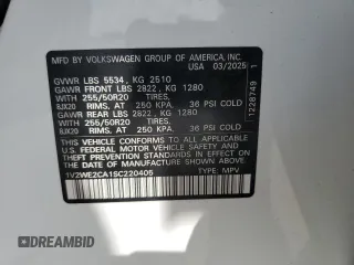 2025 Volkswagen Atlas SE with VIN 1V2WE2CA1SC220405, listed as a Copart auction lot 61621145 with 4,206 mi miles and Salvage title. Bid and sale history available at DreamBid. Image 14.