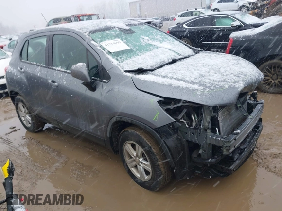 2020 Chevrolet Trax LS with VIN 3GNCJNSB0LL314882, listed as a IAAI auction lot 41234699 with 70,162 mi miles. Bid and sale history available at carsss.com. Image 1.