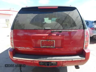 2014 GMC Yukon XL Denali with VIN 1GKS2MEF0ER219409, listed as a IAAI auction lot 41652010 with 184,171 mi miles. Bid and sale history available at carsss.com. Image 16.