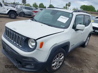 2015 Jeep Renegade Latitude with VIN ZACCJABT0FPB65587, listed as a IAAI auction lot 41913717 with 116,830 mi miles. Bid and sale history available at carsss.com. Image 22.