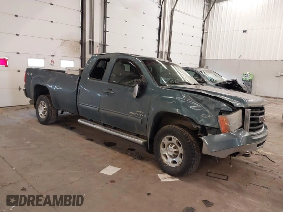 2008 GMC Sierra 2500HD SLT z VIN 1GTHK29648E184776, wystawiony jako IAAI lot #41702854 z przebiegiem 215 160 mil mil oraz . Historia ofert i sprzedaży dostępna na DreamBid. Obrazek 1.