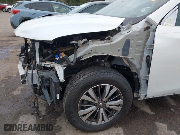 2018 Nissan Pathfinder SV with VIN 5N1DR2MN1JC673562, listed as a IAAI auction lot 41828213 with 62,882 mi miles. Bid and sale history available at carsss.com. Image 6.