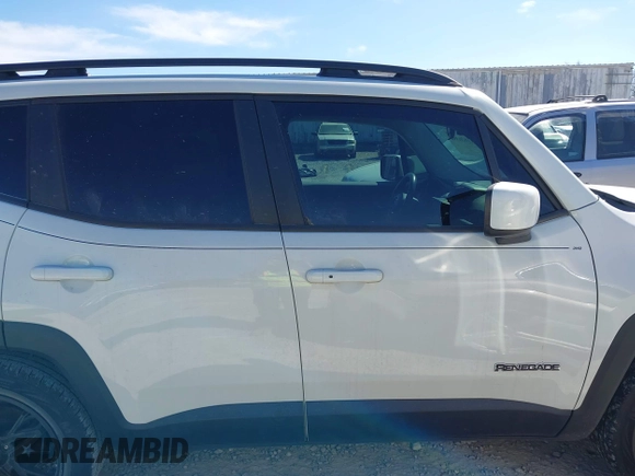 2015 Jeep Renegade Latitude with VIN ZACCJABT2FPC31041, listed as a IAAI auction lot 41626396 with 93,956 mi miles. Bid and sale history available at carsss.com. Image 13.