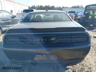 2019 Dodge Challenger SXT with VIN 2C3CDZGGXKH683563, listed as a IAAI auction lot 41320137 with 60,490 mi miles. Bid and sale history available at carsss.com. Image 17.