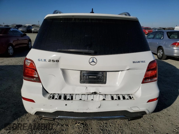 2013 Mercedes-Benz GLK 250 with VIN WDCGG0EB0DG131389, listed as a Copart auction lot 42382655 with 231,906 mi miles and Clean Title. Bid and sale history available at DreamBid. Image 6.