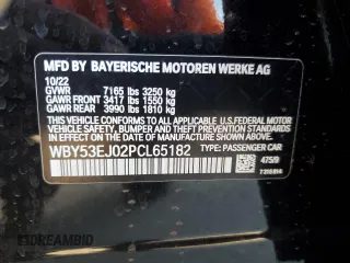 2023 BMW i7 xDrive60 z VIN WBY53EJ02PCL65182, wystawiony jako Copart lot #75177134 z przebiegiem 14 777 mil mil oraz Nie do naprawy. Historia ofert i sprzedaży dostępna na DreamBid. Obrazek 13.