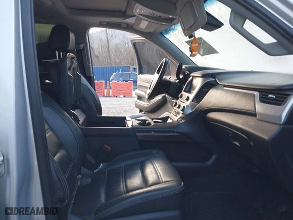 2019 GMC Yukon SLT with VIN 1GKS2BKC0KR107722, listed as a IAAI auction lot 41663341 with 111,782 mi miles. Bid and sale history available at carsss.com. Image 5.