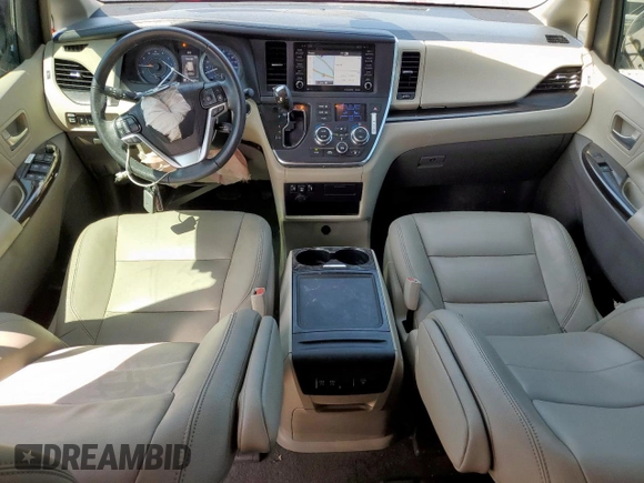 2019 Toyota Sienna XLE Auto Access Seat z VIN 5TDYZ3DC9KS995084, wystawiony jako Copart lot #59058395 z przebiegiem 47 104 mil mil oraz Szkoda całkowita • Salvage title. Historia ofert i sprzedaży dostępna na DreamBid. Obrazek 8.