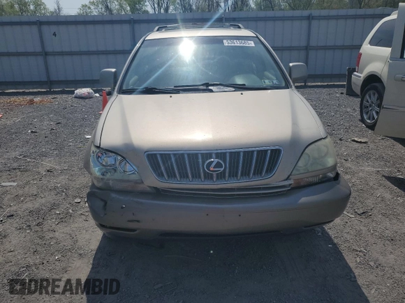 2001 Lexus RX 300 with VIN JTJHF10U110185586, listed as a Copart auction lot 53613685 with 203,917 mi miles and Salvage Title. Bid and sale history available at carsss.com. Image 5.