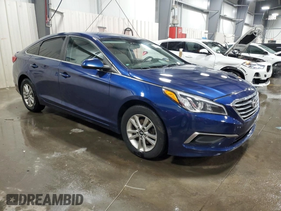 2016 Hyundai Sonata SE z VIN 5NPE24AF7GH365881, wystawiony jako Copart lot #49888055 z przebiegiem 181 106 mil mil oraz Szkoda całkowita • Salvage title. Historia ofert i sprzedaży dostępna na DreamBid. Obrazek 4.