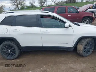 2018 Jeep Cherokee Limited с VIN 1C4PJMDB8JD609815, выставлен на аукционе IAAI как лот 42181109 с пробегом 157 375 миль миль и . История ставок и продаж доступна на DreamBid. Изображение 13.