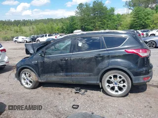 2015 Ford Escape Titanium с VIN 1FMCU0J99FUA73590, выставлен на аукционе IAAI как лот 42152021 с пробегом Не указан миль и . История ставок и продаж доступна на DreamBid. Изображение 13.