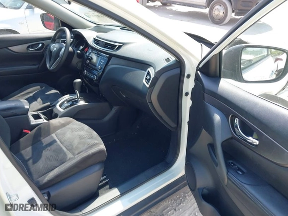 2015 Nissan Rogue SV with VIN KNMAT2MT4FP557506, listed as a IAAI auction lot 41906418 with 69,575 mi miles. Bid and sale history available at carsss.com. Image 5.