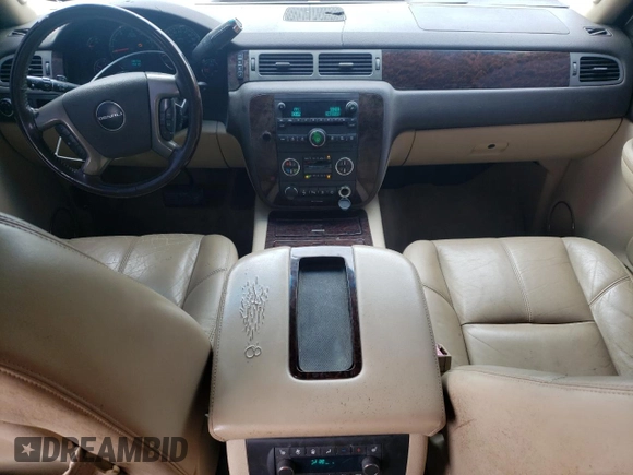 2008 GMC Yukon Denali with VIN 1GKFK63898J117949, listed as a Copart auction lot 52685705 with 179,254 mi miles and Salvage title. Bid and sale history available at DreamBid. Image 8.