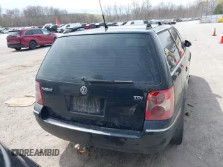 2005 Volkswagen Passat GLS z VIN WVWCE63B15E131558, wystawiony jako IAAI lot #42069590 z przebiegiem 241 886 mil mil oraz . Historia ofert i sprzedaży dostępna na DreamBid. Obrazek 16.