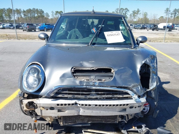 2005 MINI Convertible S with VIN WMWRH33545TF85051, listed as a IAAI auction lot 41843147 with 109,656 mi miles and . Bid and sale history available at DreamBid. Image 6.