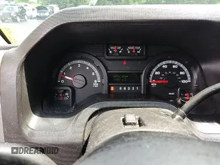 2011 Ford Econoline Cargo Commercial z VIN 1FTNE2EL2BDB32114, wystawiony jako IAAI lot #42774199 z przebiegiem 130 449 mil mil oraz . Historia ofert i sprzedaży dostępna na DreamBid. Obrazek 17.