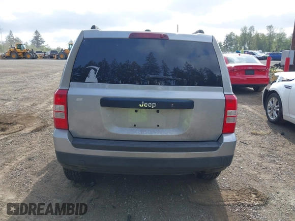 2017 Jeep Patriot Sport z VIN 1C4NJPBB8HD202955, wystawiony jako IAAI lot #42268714 z przebiegiem Nie podano mil oraz . Historia ofert i sprzedaży dostępna na DreamBid. Obrazek 15.