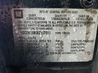 2005 Chevrolet Silverado 1500 Work Truck z VIN 2GCEK19V351307212, wystawiony jako Copart lot #84217594 z przebiegiem 175 380 mil mil oraz Szkoda całkowita • Salvage title. Historia ofert i sprzedaży dostępna na DreamBid. Obrazek 14.