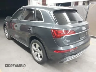 2021 Audi Q5 Premium Plus z VIN WA1BAAFY6M2130300, wystawiony jako IAAI lot #42250661 z przebiegiem 49 147 mil mil oraz . Historia ofert i sprzedaży dostępna na DreamBid. Obrazek 3.