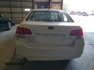 2014 Subaru Legacy Premium z VIN 4S3BMBC61E3018747, wystawiony jako Copart lot #55502445 z przebiegiem 139 524 mil mil oraz Szkoda całkowita • Salvage title. Historia ofert i sprzedaży dostępna na DreamBid. Obrazek 6.