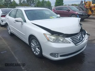 2012 Lexus ES with VIN JTHBK1EG0C2495564, listed as a IAAI auction lot 42043933 with 88,202 mi miles. Bid and sale history available at carsss.com. Image 1.