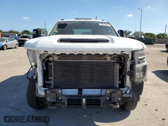 2022 Chevrolet Silverado 3500HD Work Truck with VIN 1GC4YSE78NF343400, listed as a Copart auction lot 76583984 with 111,224 mi miles and Salvage Title. Bid and sale history available at carsss.com. Image 5.