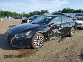 2024 Nissan Altima SV with VIN 1N4BL4DV9RN307184, listed as a Copart auction lot 64028605 with 52,083 mi miles and Clean title. Bid and sale history available at DreamBid. Image 1.