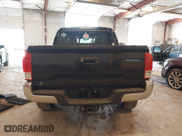 2017 Toyota Tacoma SR5 with VIN 5TFCZ5AN0HX053441, listed as a IAAI auction lot 42376148 with 100,996 mi miles and . Bid and sale history available at DreamBid. Image 16.