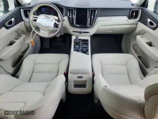 2024 Volvo XC60 Plus Dark Theme with VIN YV4L12RL8R1830216, listed as a Copart auction lot 51135325 with 9,138 mi miles and Non Repairable. Bid and sale history available at carsss.com. Image 8.