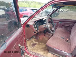 1991 Nissan Frontier z VIN 1N6SD11S0MC387024, wystawiony jako IAAI lot #41972766 z przebiegiem 123 649 mil mil oraz . Historia ofert i sprzedaży dostępna na DreamBid. Obrazek 5.