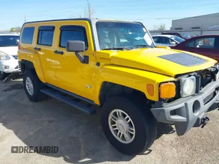2006 Hummer H3 with VIN 5GTDN136168265845, listed as a IAAI auction lot 41798107 with 147,088 mi miles. Bid and sale history available at carsss.com. Image 1.