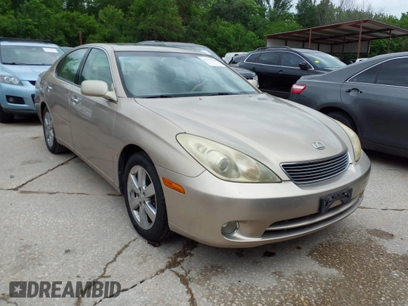 2005 Lexus ES 330 with VIN JTHBA30G855068642, listed as a IAAI auction lot 42137745 with 145,471 mi miles. Bid and sale history available at carsss.com. Image 1.