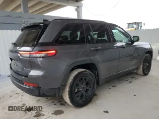 2024 Jeep Grand Cherokee Altitude with VIN 1C4RJGAG4R8546436, listed as a Copart auction lot 81531384 with 24,979 mi miles and Clean title. Bid and sale history available at DreamBid. Image 3.
