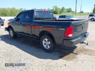 2018 Ram 1500 Express z VIN 1C6RR7FG2JS331802, wystawiony jako IAAI lot #41985617 z przebiegiem 68 483 mil mil oraz . Historia ofert i sprzedaży dostępna na DreamBid. Obrazek 3.