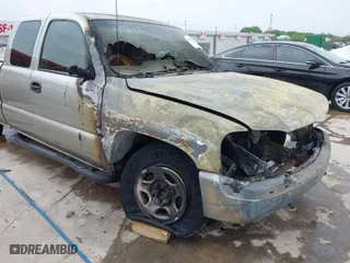 2002 GMC Sierra 1500 SLE with VIN 2GTEC19V221134517, listed as a IAAI auction lot 41931562 with 1 mi miles. Bid and sale history available at carsss.com. Image 6.