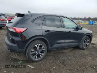 2022 Ford Escape SE z VIN 1FMCU9G6XNUB34252, wystawiony jako Copart lot #54004415 z przebiegiem 65 943 mil mil oraz Nie do naprawy • Non repairable. Historia ofert i sprzedaży dostępna na DreamBid. Obrazek 3.