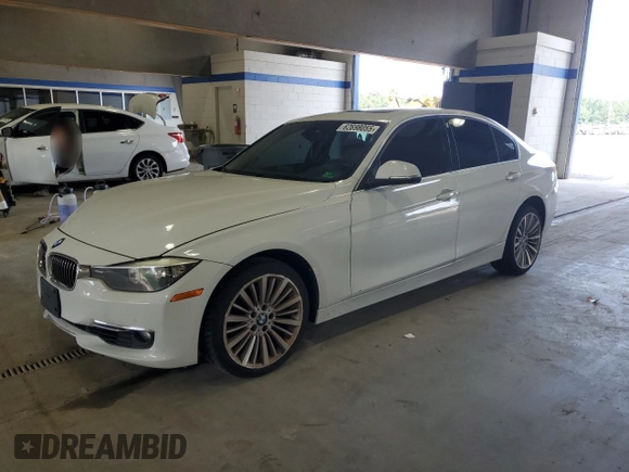 2015 BMW 3 Series 328i xDrive z VIN WBA3B5C54FP653519, wystawiony jako Copart lot #62698055 z przebiegiem 105 655 mil mil oraz Czysty tytuł • Clean title. Historia ofert i sprzedaży dostępna na DreamBid. Obrazek 1.