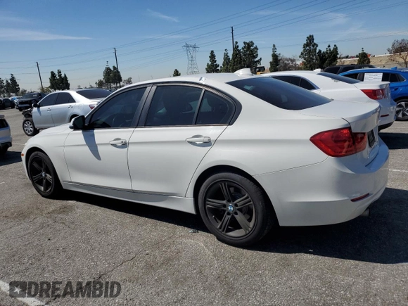 2014 BMW 3 Series 320i with VIN WBA3B1C59EK132901, listed as a Copart auction lot 50407035 with 91,615 mi miles and Salvage Title. Bid and sale history available at carsss.com. Image 2.