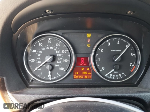 2011 BMW 3 Series 328i with VIN WBAPH5C5XBA447327, listed as a Copart auction lot 46255895 with 87,150 mi miles and Salvage Title. Bid and sale history available at carsss.com. Image 9.