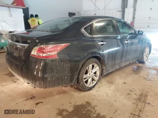 2015 Nissan Altima 2.5 SV with VIN 1N4AL3AP1FC476280, listed as a IAAI auction lot 41590990 with 113,565 mi miles. Bid and sale history available at carsss.com. Image 4.